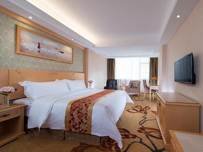 Vienna Hotel Shenzhen Fuyong Village Fenghuangwei Exterior photo